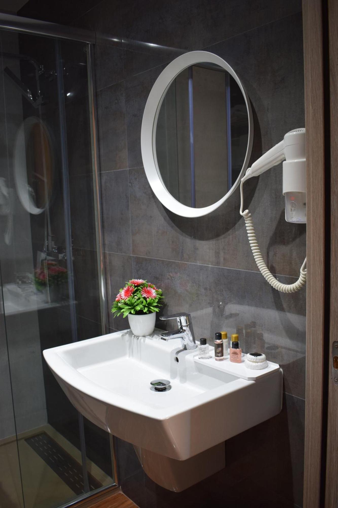 Hotel Zinou Zm Algiers 外观 照片